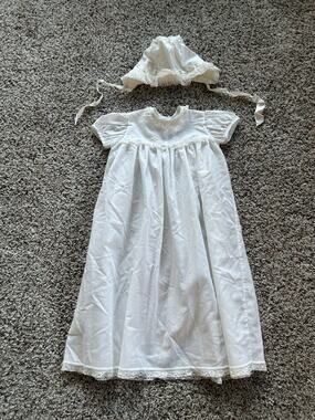 Vintage Baby Christening Gown & Bonnet White Lace Baptism Dress Long F26